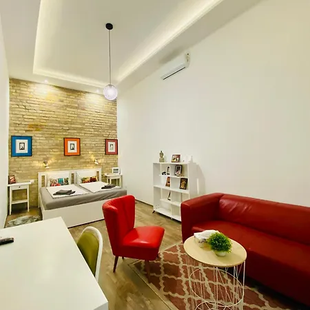 In With Ac - Brick House شقة *