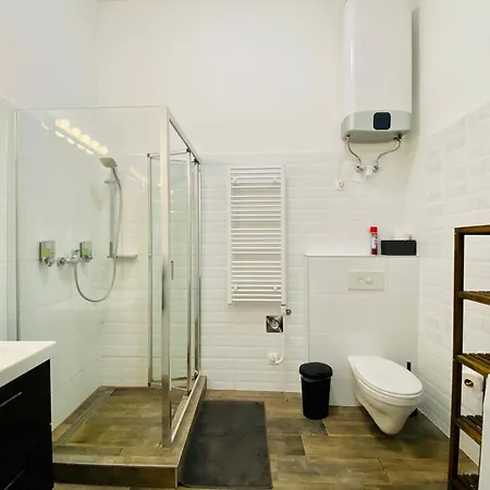 In With Ac - Brick House