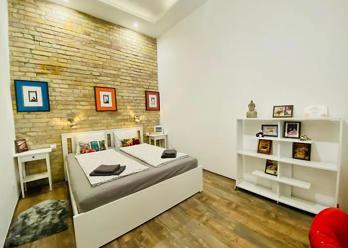In With Ac - Brick House *